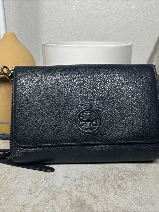 Tory Burch Handbags - Tory Burch Black Pebbled Leather Crossbody Wallet with Logo